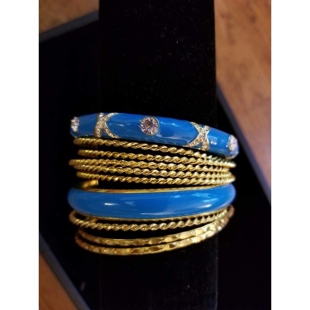 Elegant Enameled Bangle Bracelet Set
